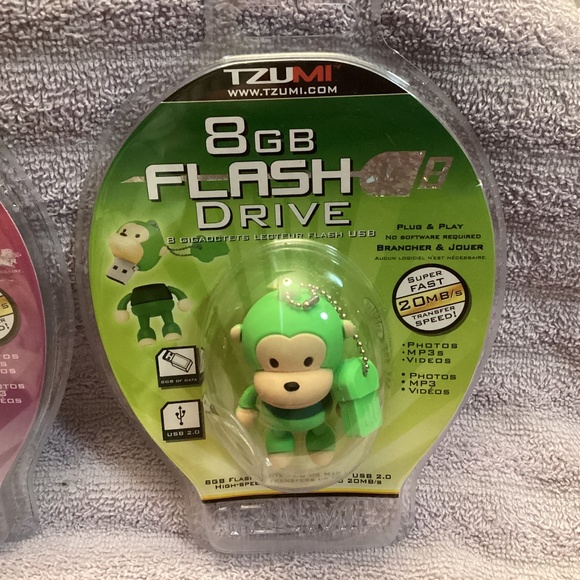 3 NEW TZUMI Flash Drive 8 GB MONKEY MONKIES - Picture 4 of 6